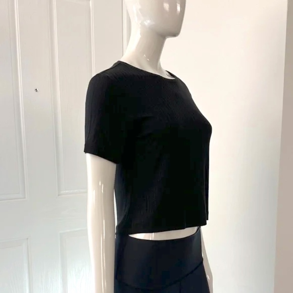 NEW!!!   Rib Crop Top - Picture 2 of 8